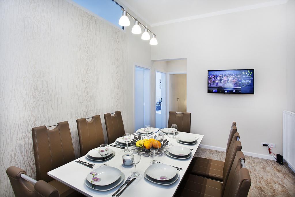 Celebration Flat By Ruterra Apartamento Praga Quarto foto